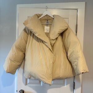 Toteme Signature down jacket ivory